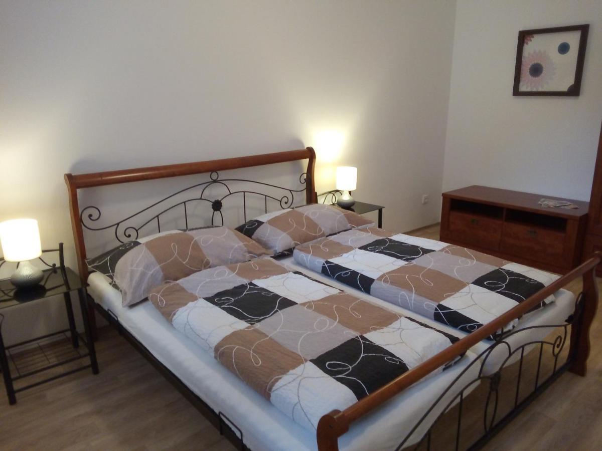 Jablonné nad Orlicí Apartman U Dubu מראה חיצוני תמונה